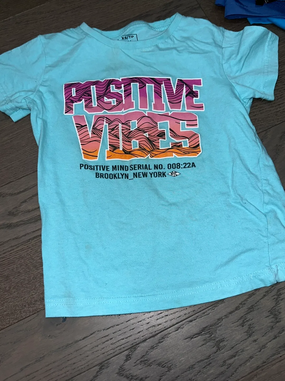 Kids' clothing bundle: shorts and shirt image indicator(7)