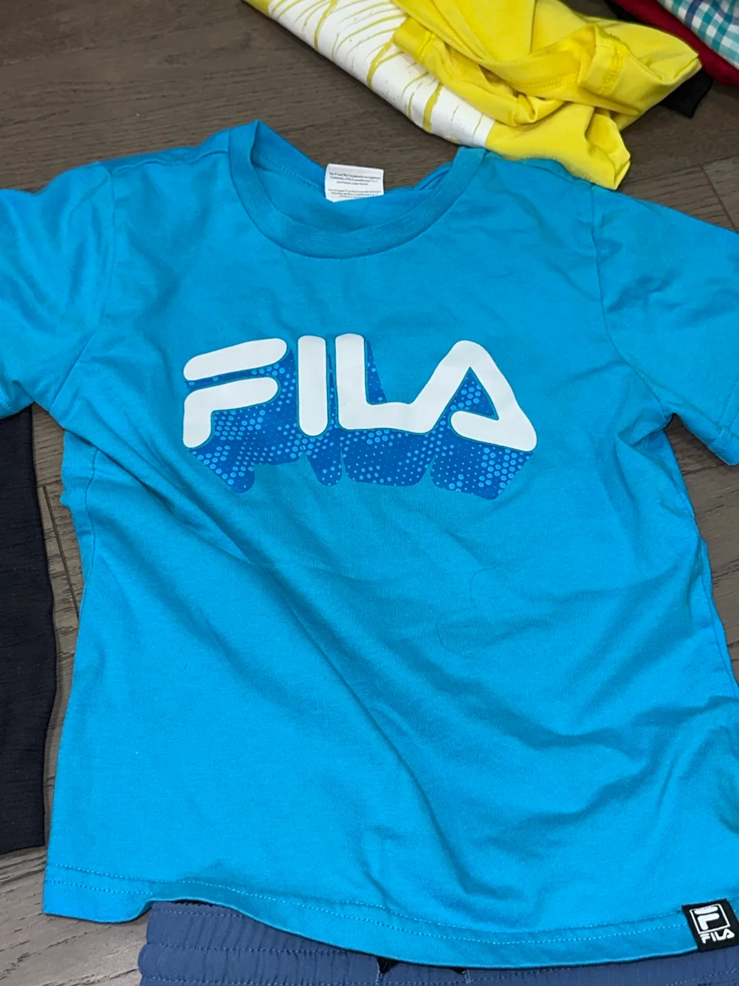 Kids' clothing bundle: shorts and shirt image indicator(10)