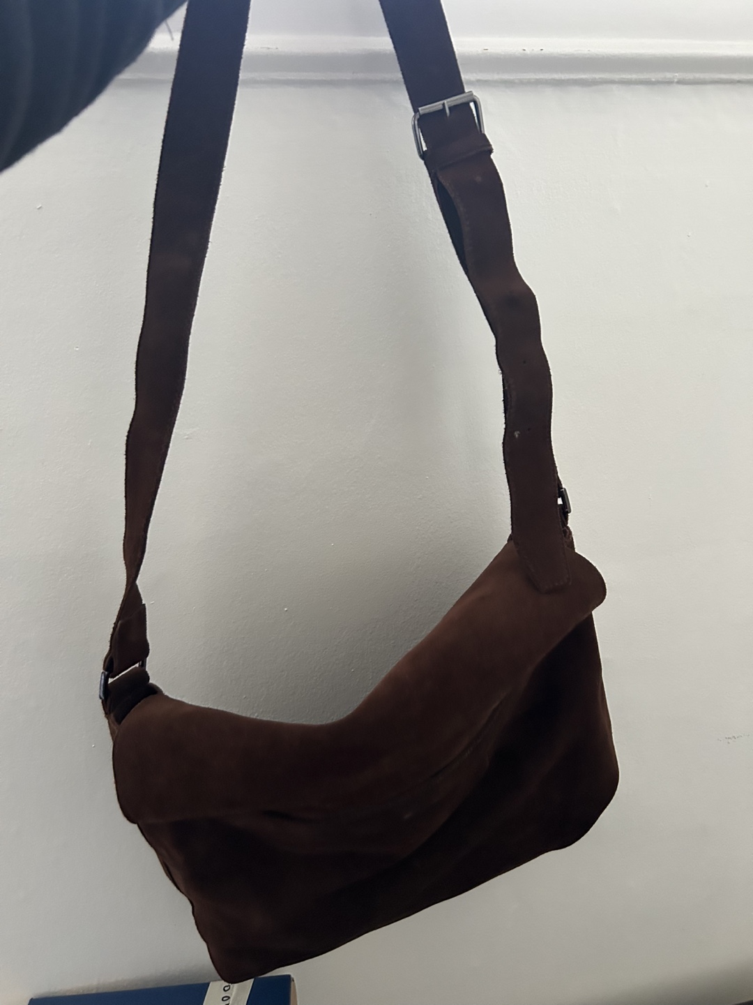 Danier Brown Suede Crossbody Bag - photo 2