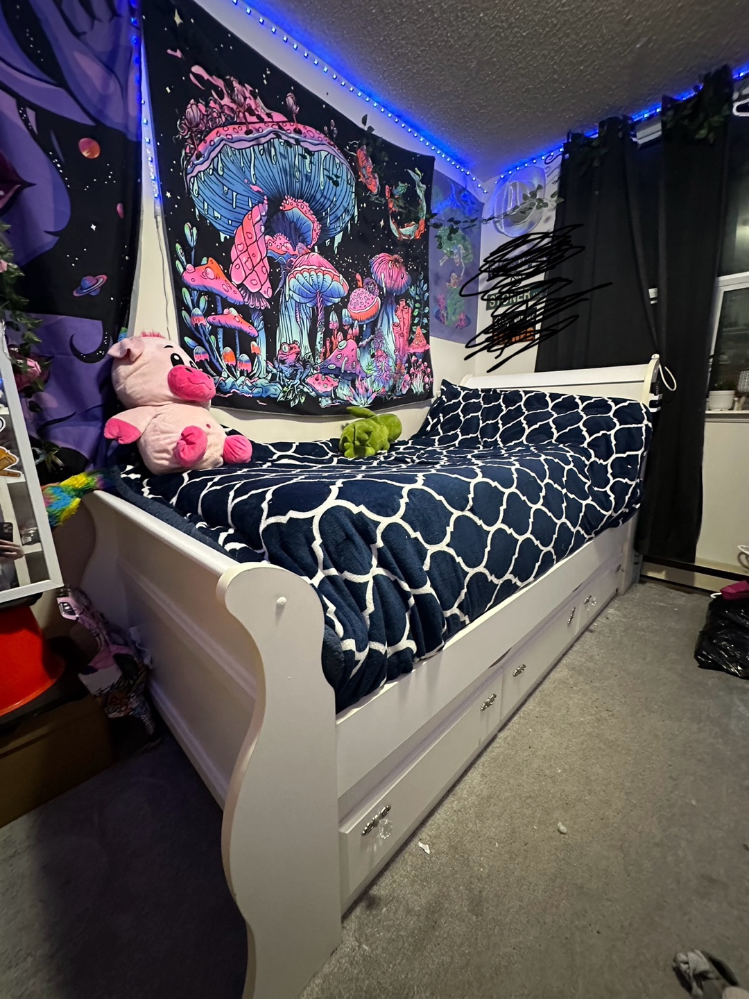 Twin bed frame - trundle bed