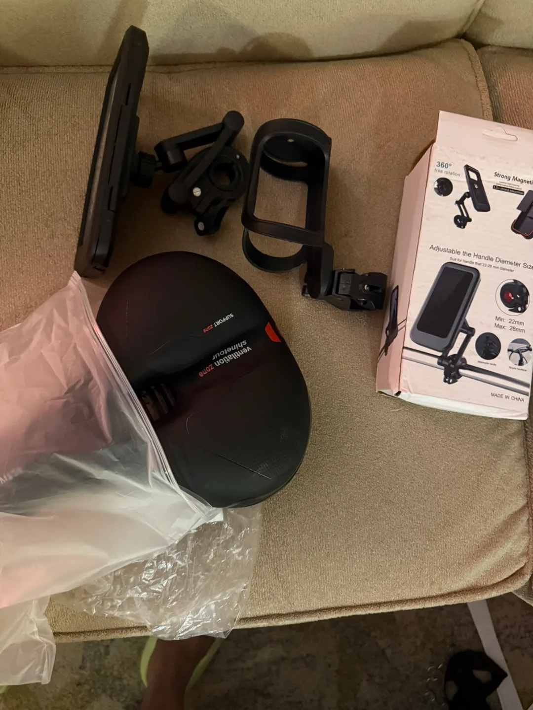 Bicycle Accessories: Seat, Phone Holder, Bottle Holder, U-Lock thumbnail