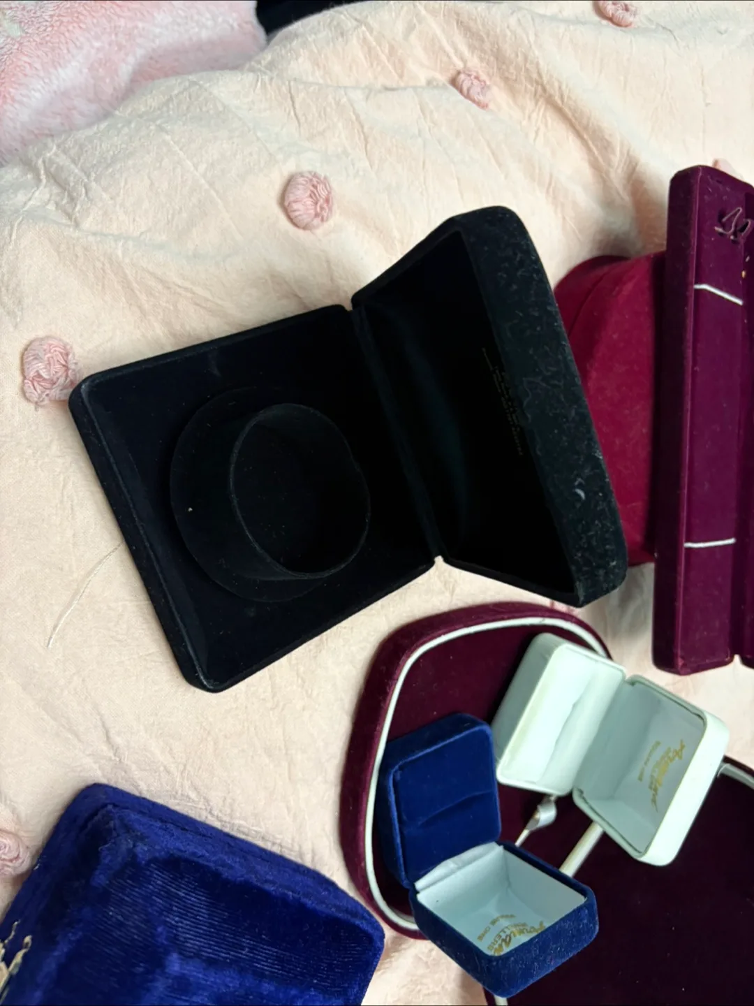 Lot of 5 Vintage Jewellery Boxes image indicator(3)