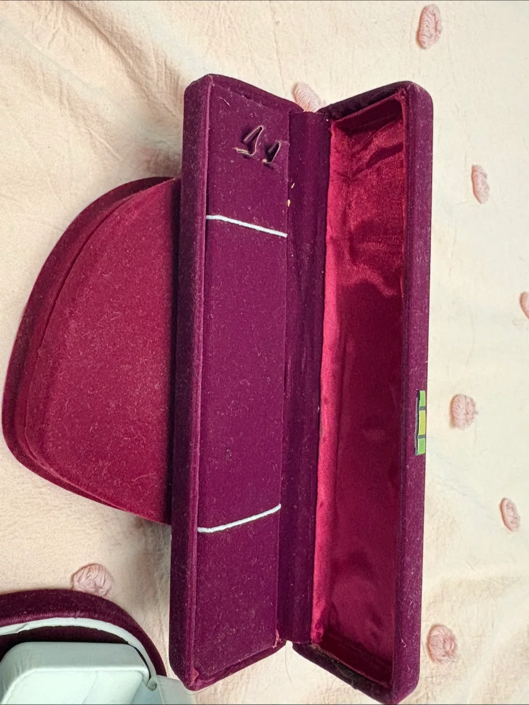 Lot of 5 Vintage Jewellery Boxes image indicator(2)