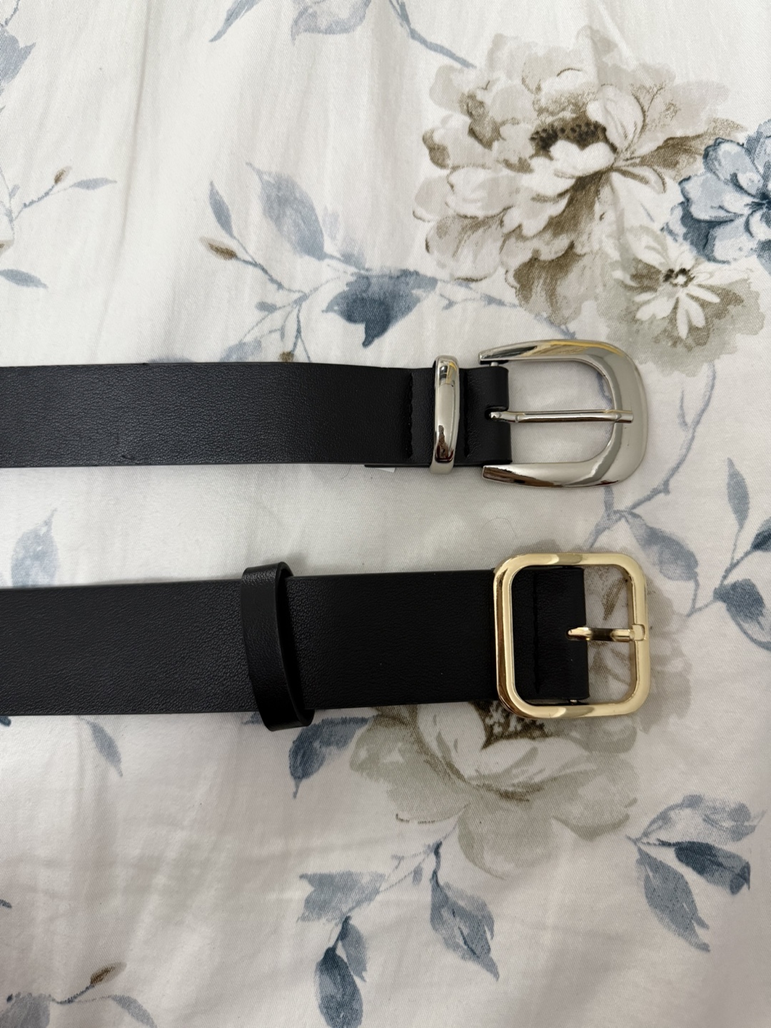 Two black leather belts - photo 2