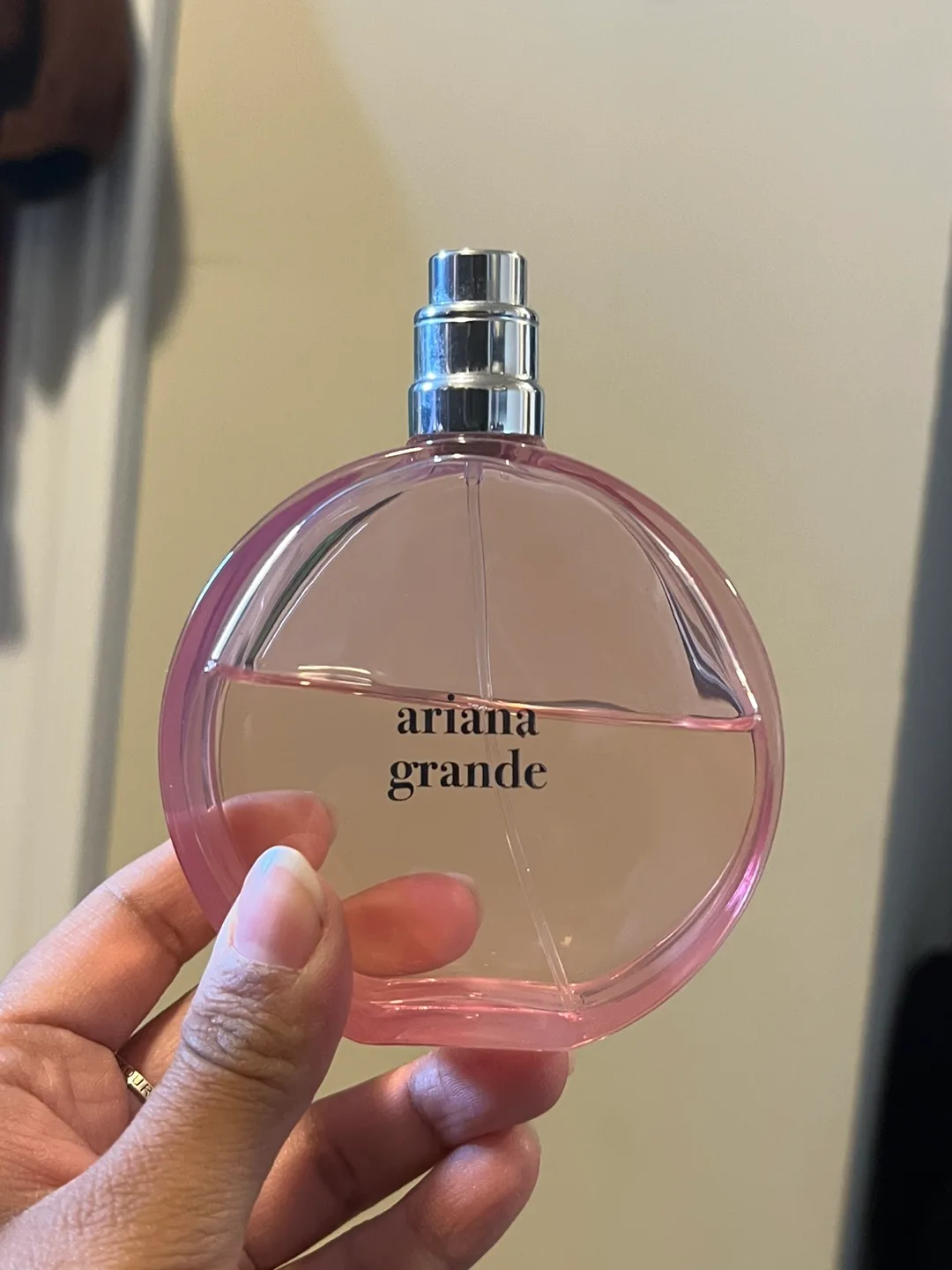 Ariana Grande thank you next Perfume image indicator(2)