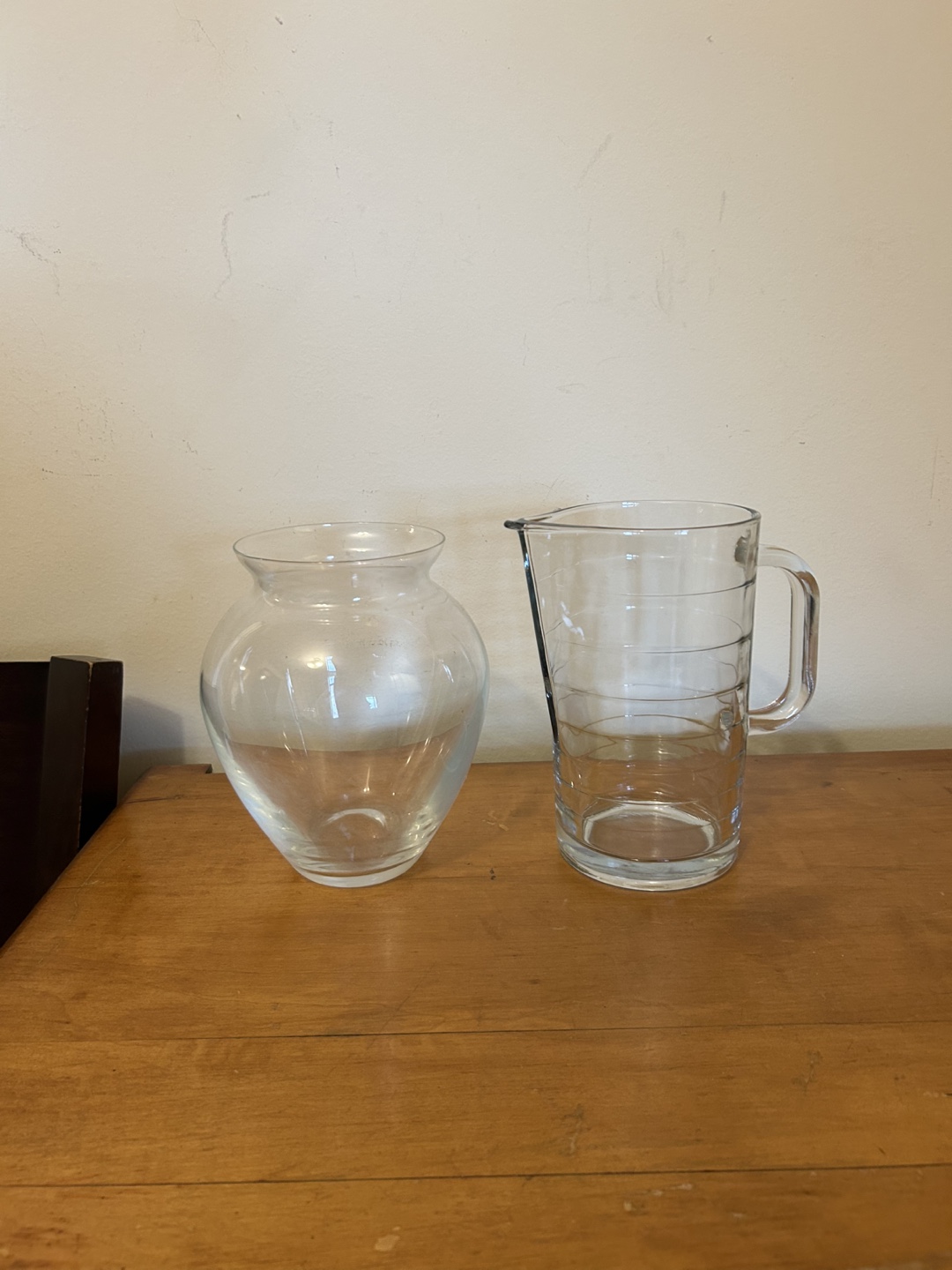 Glassware Lot: Vases, Pitcher, Bottles - photo 3