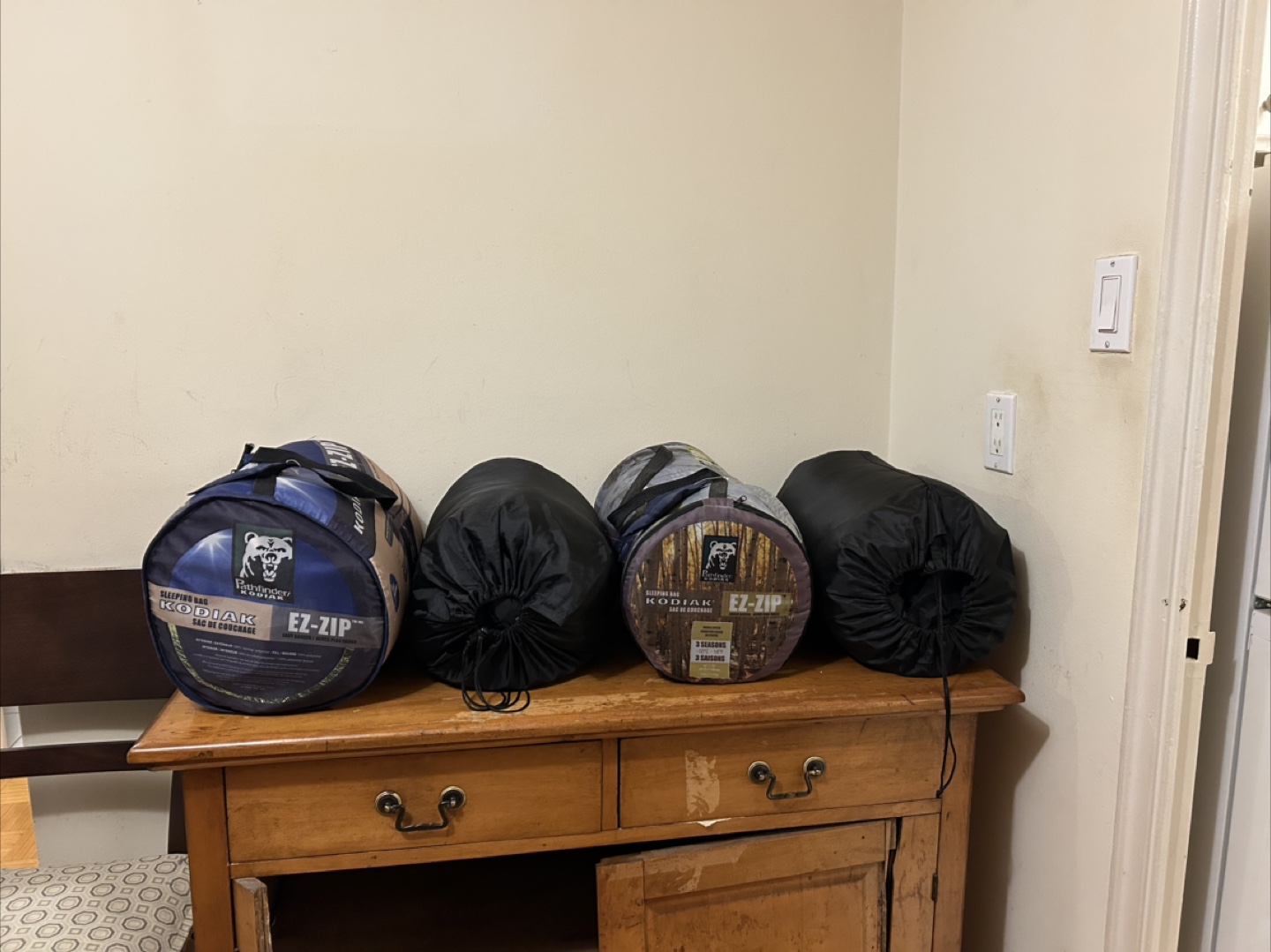 Kodiak EZ-Zip Sleeping Bags (4)