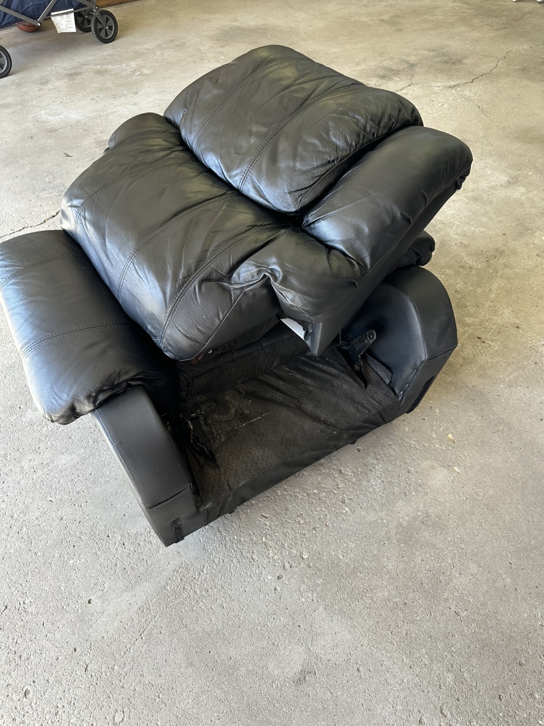 Palliser Rocker Recliner (FREE DELIVERY - photo 5