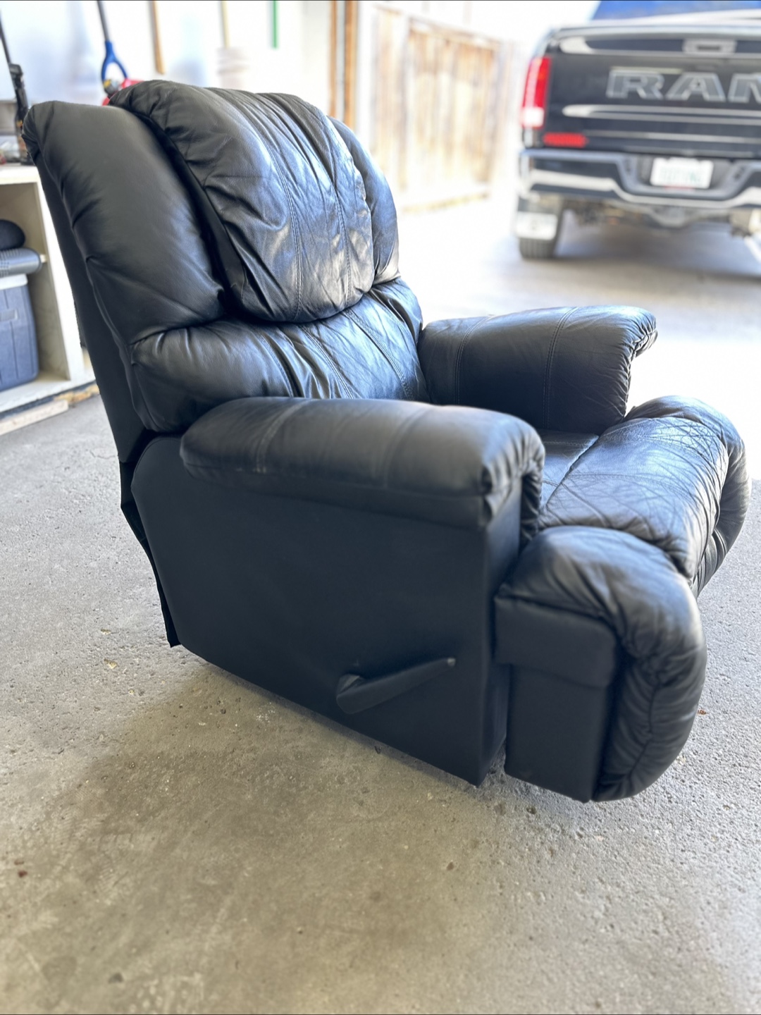 Palliser Rocker Recliner (FREE DELIVERY - photo 2
