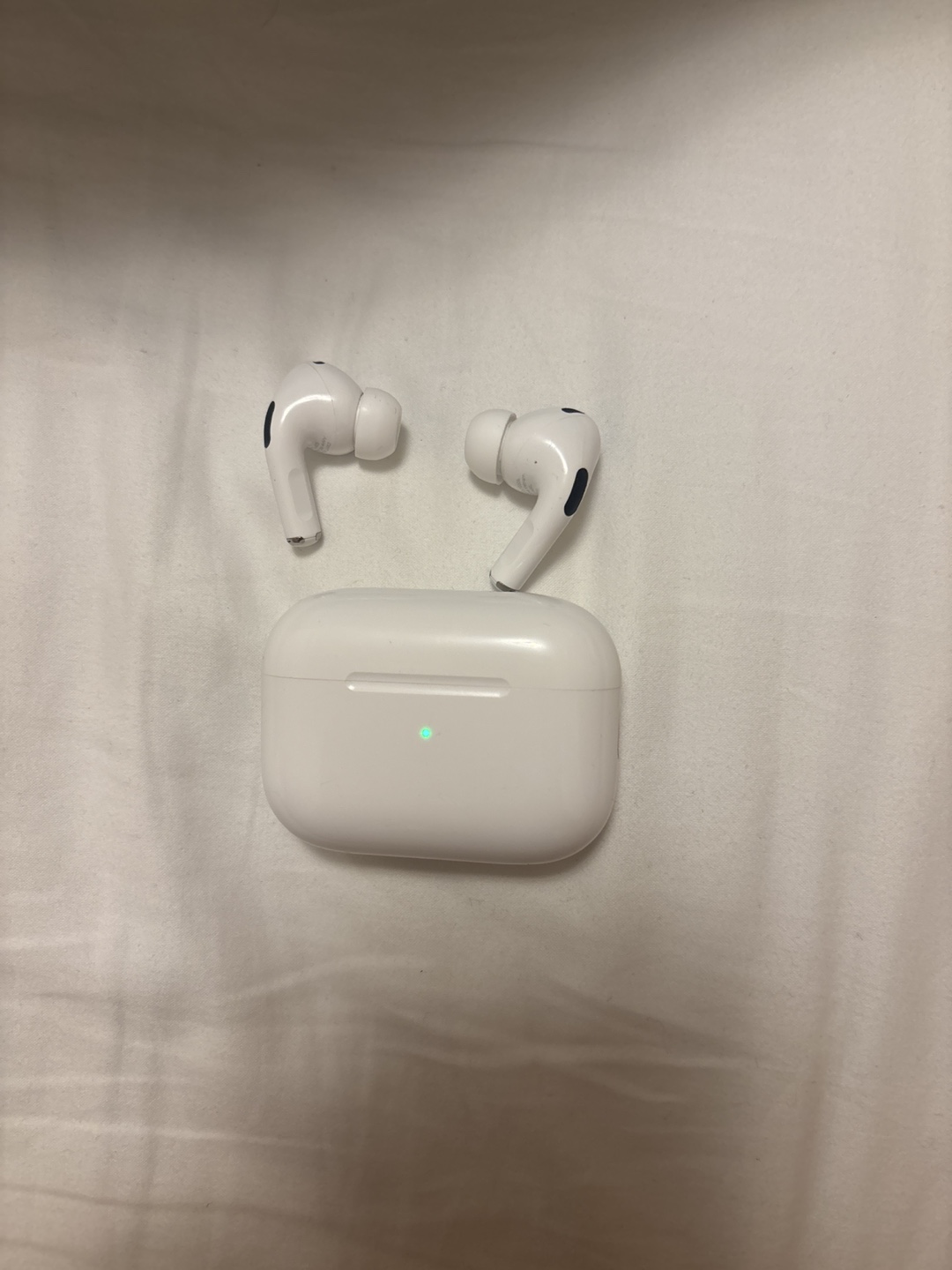 Apple AirPods Pro (gen 2) - photo 3