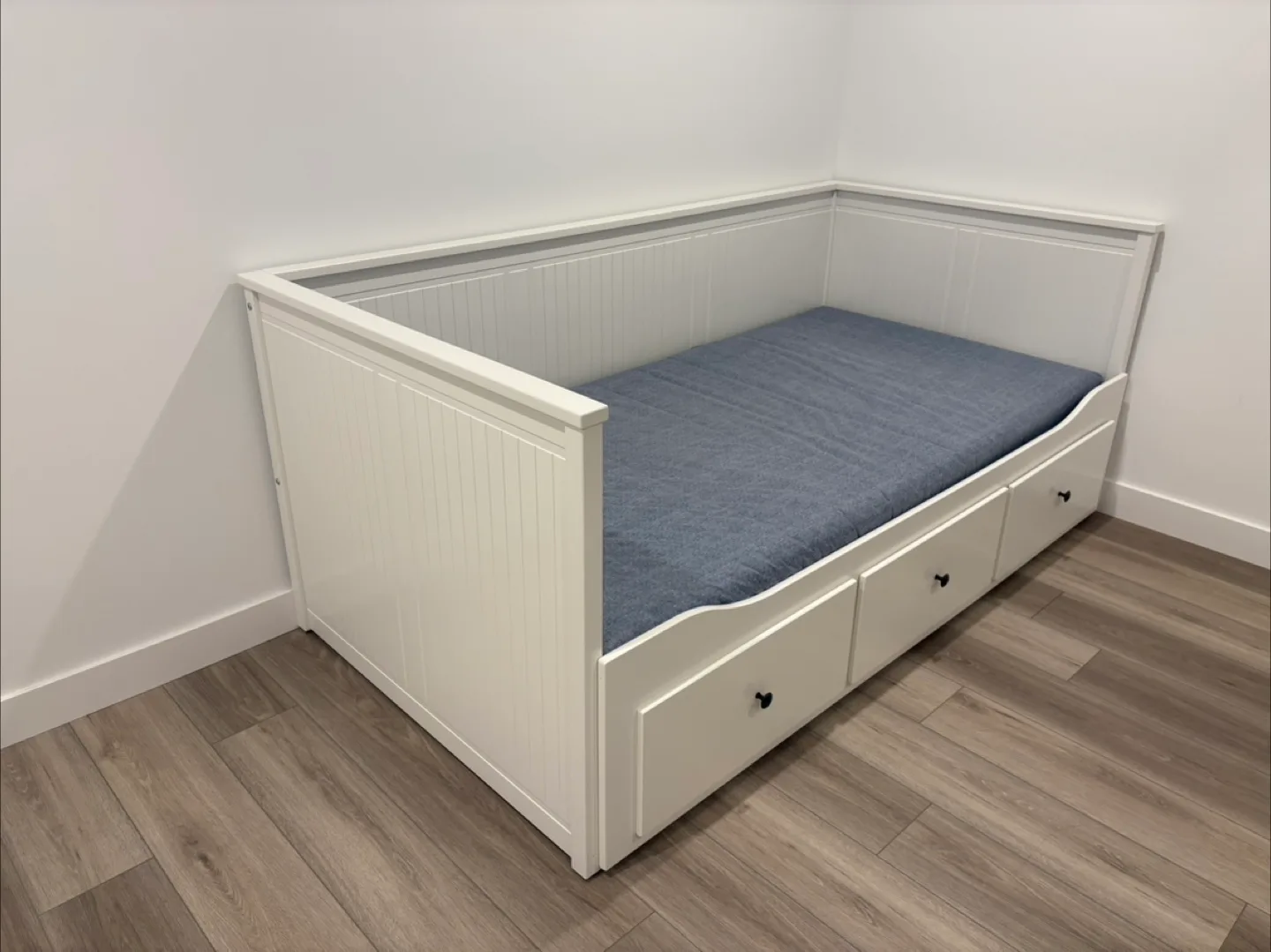 IKEA Daybed with 3 Drawers image indicator(2)