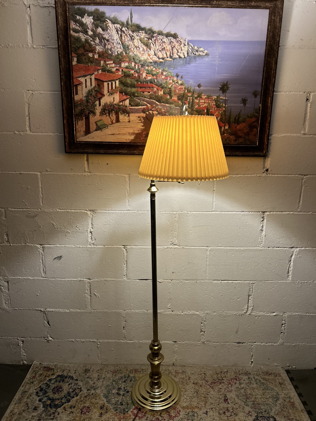 (FREE DELIVERY) vintage lamp