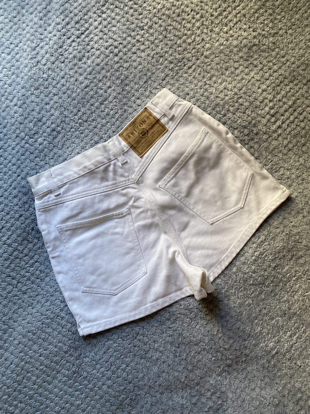 Arizona High-Rise White Denim Shorts - photo 4