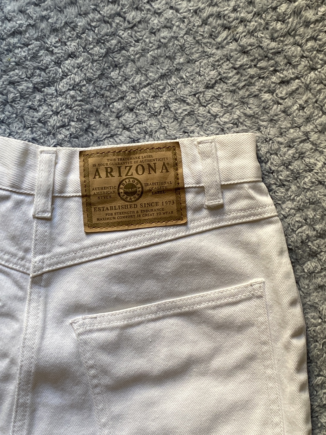 Arizona High-Rise White Denim Shorts - photo 5
