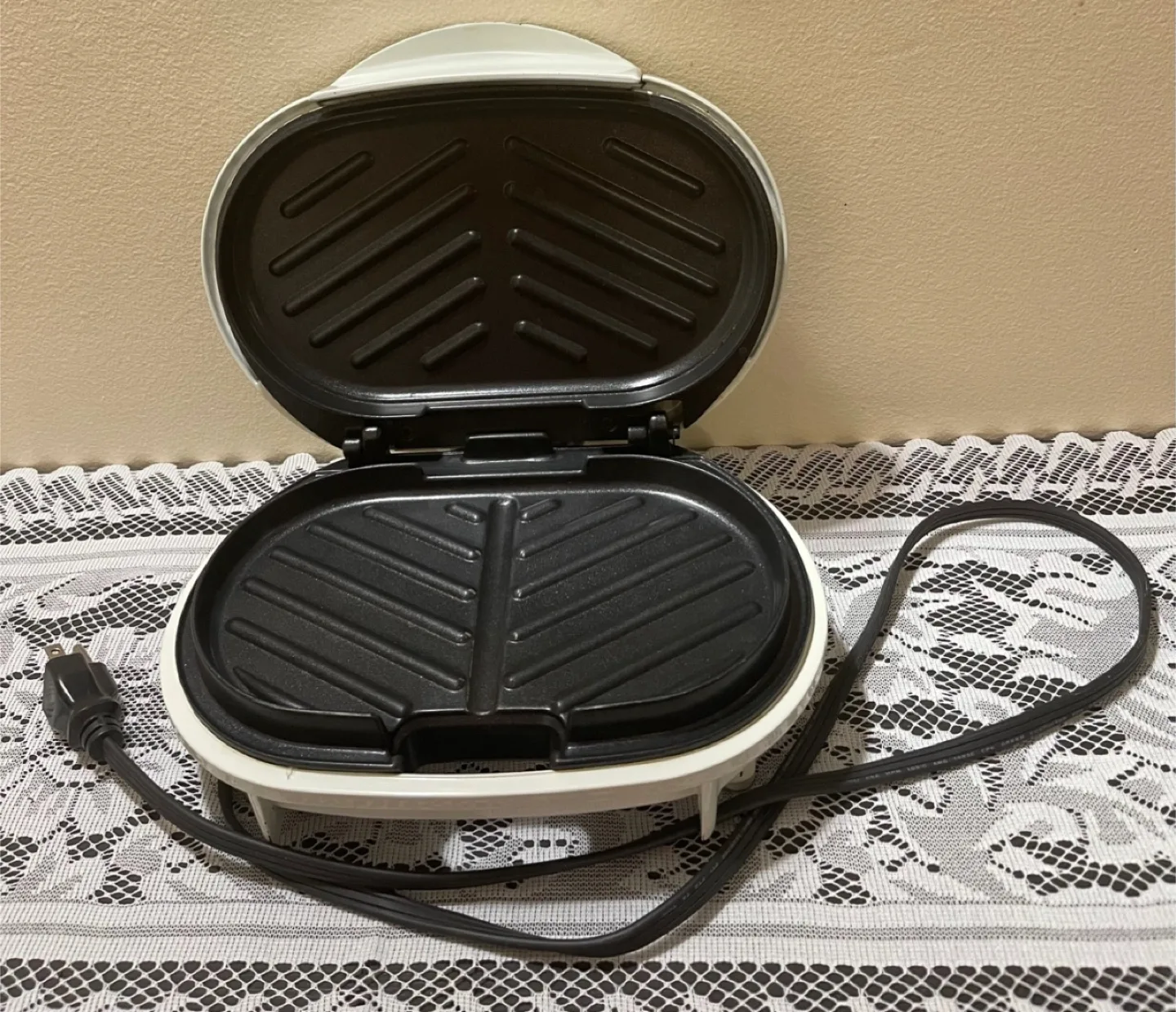 Hamilton Beach Electric Panini Press, Sandwich Maker image indicator(4)