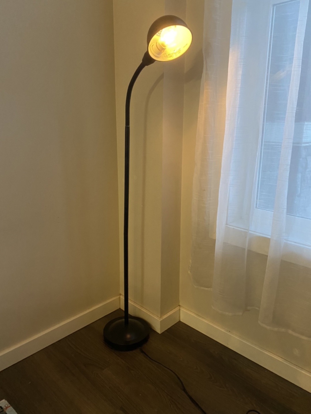 Floor Lamp with Adjustable Arm - photo 3