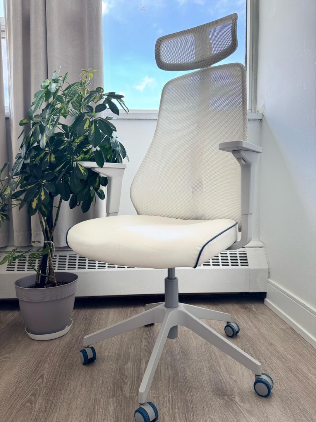 White Mesh Office Chair with Headrest