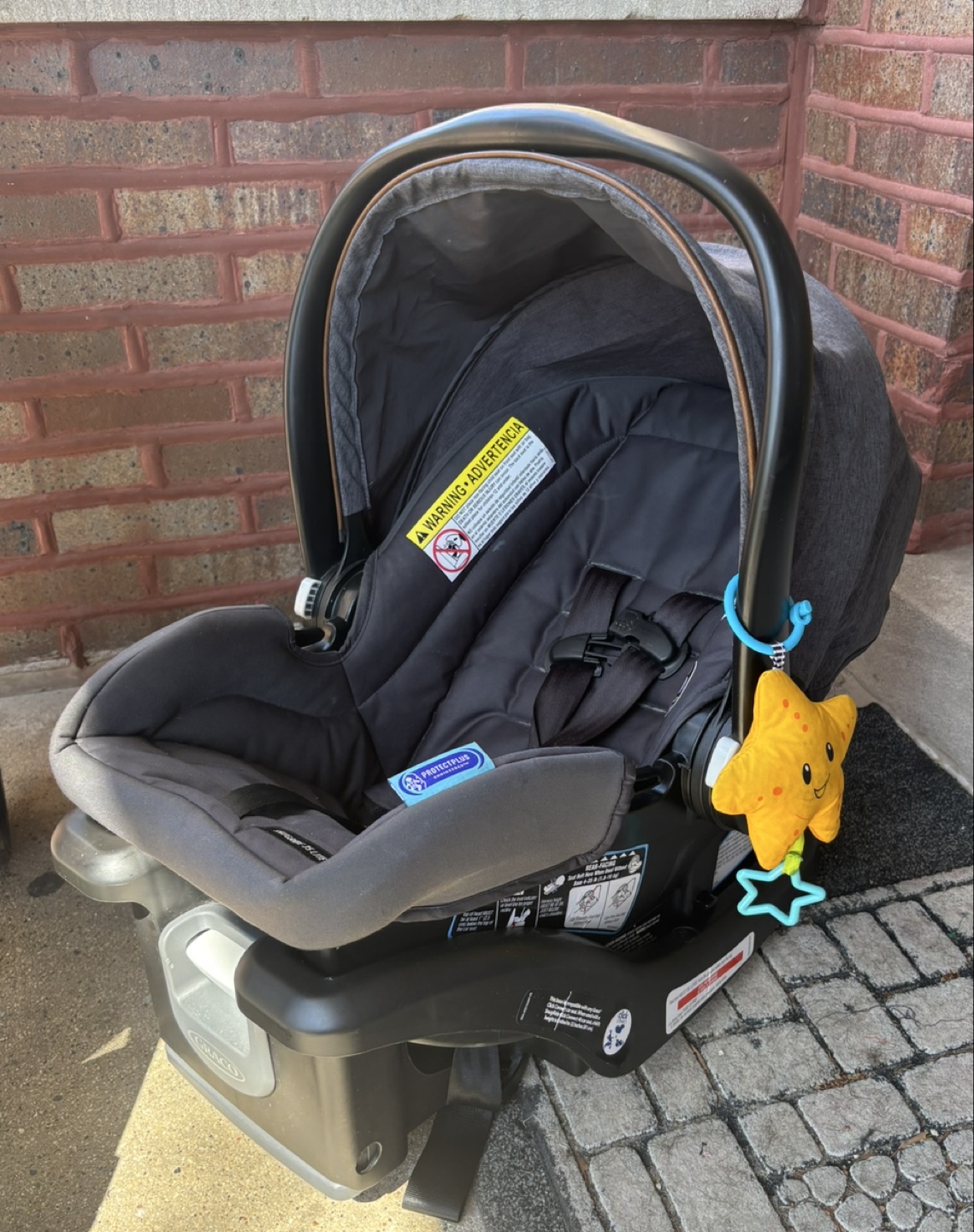 Free! Used Graco car seat with stroller - photo 2