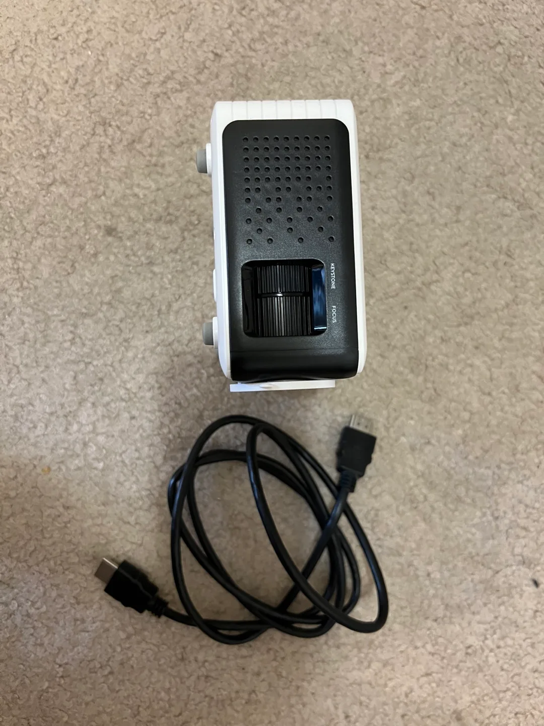 (Sell As-is) Yoton Mini Projector image indicator(4)