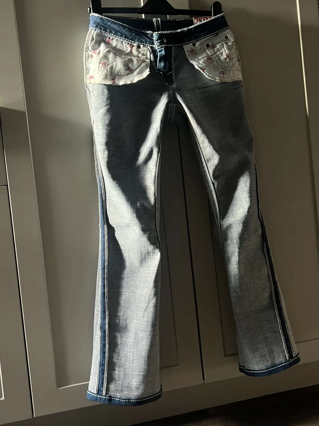 True Religion Jeans: Triple Thread Authentic image indicator(9)