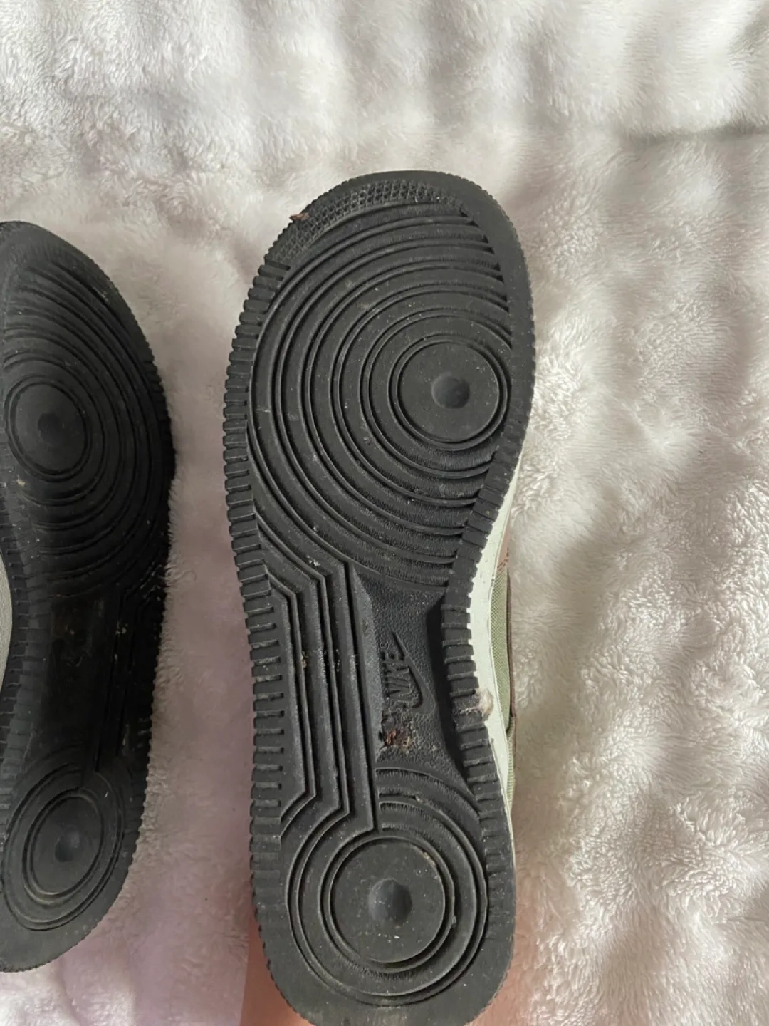 Nike Air Force 1 '07 Olive Green Sneakers image indicator(3)