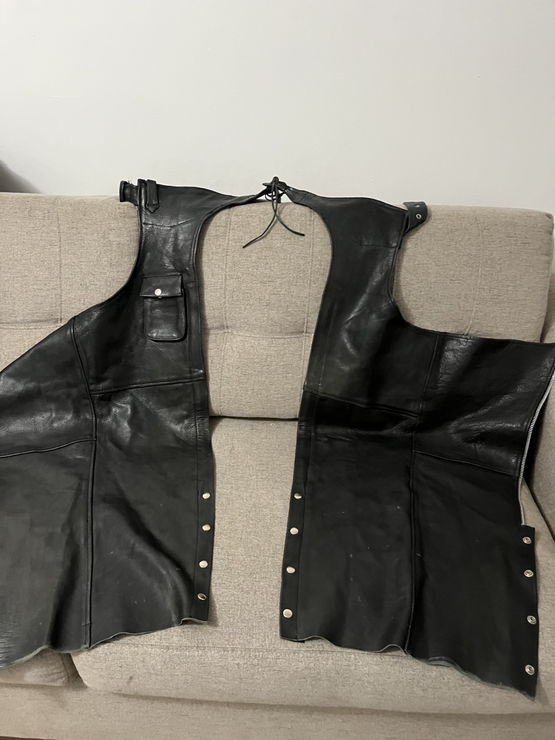 Women’s Adnan Leather chaps, size XS