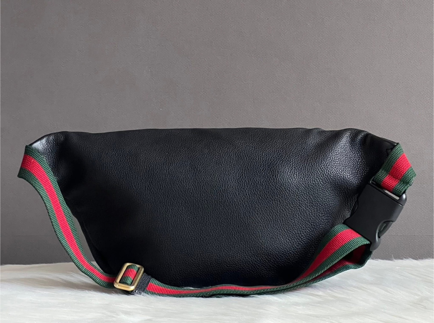 🎀 PRE-LOVED 🎀 Gucci Logo Print Leather Belt Bag - photo 5