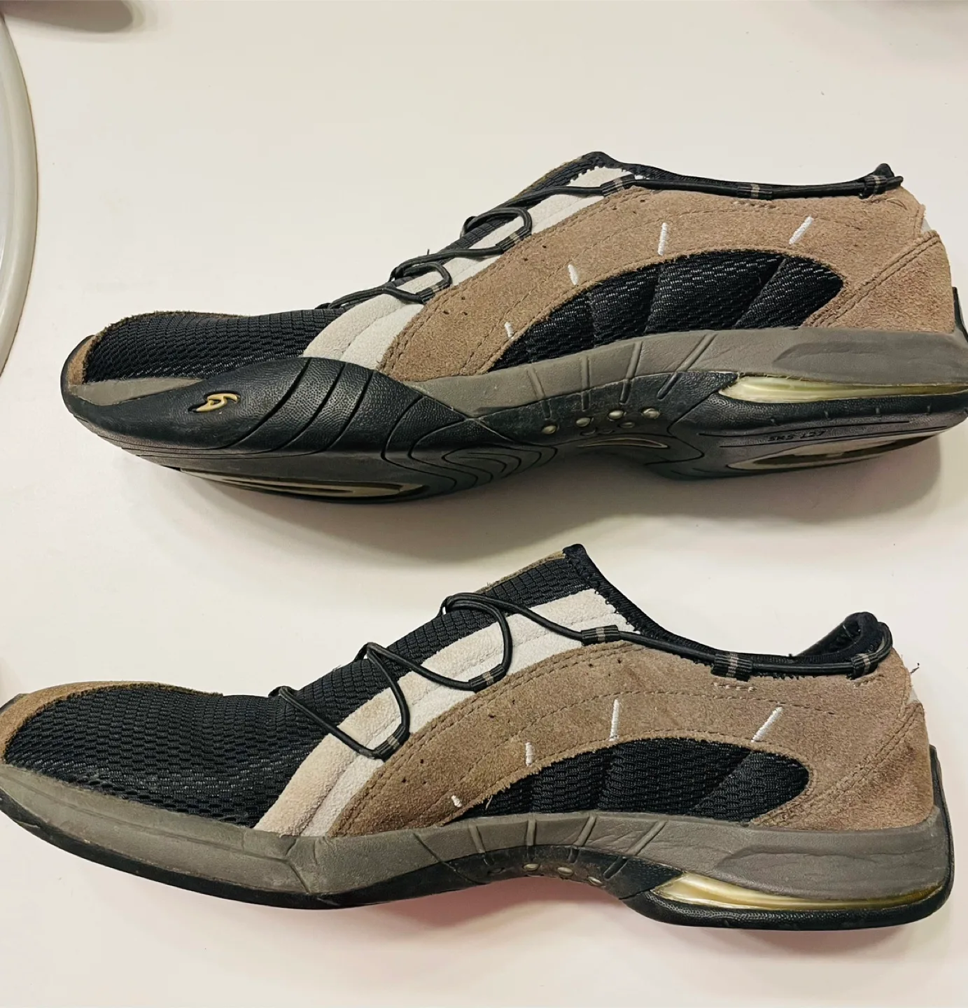 Dr. Scholl’s Slip-on activewear. Size 11 image indicator(3)