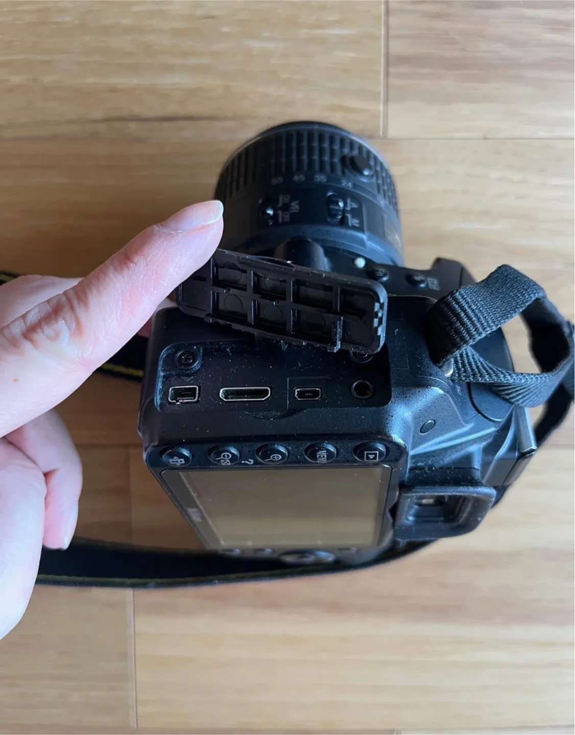 Nikon D3200 - 2 Lens (MOVING - MUST BUY ON  SUNDAY MAY 11) image indicator(6)