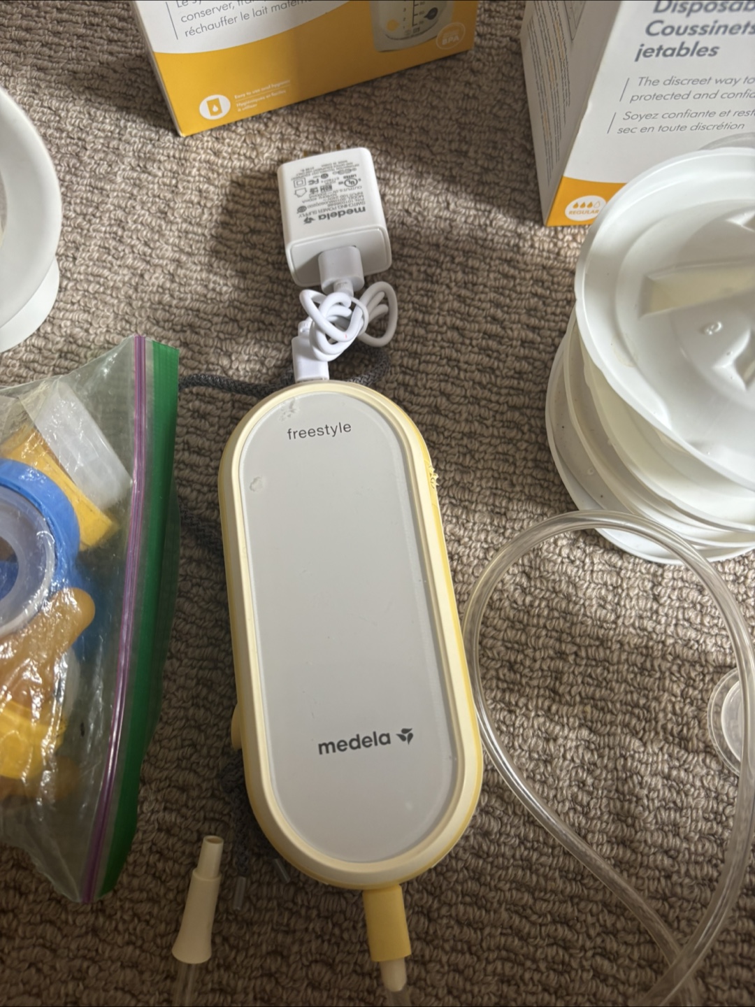 Medela Freestyle Electric Breast Pump with ALL Accessories - photo 3