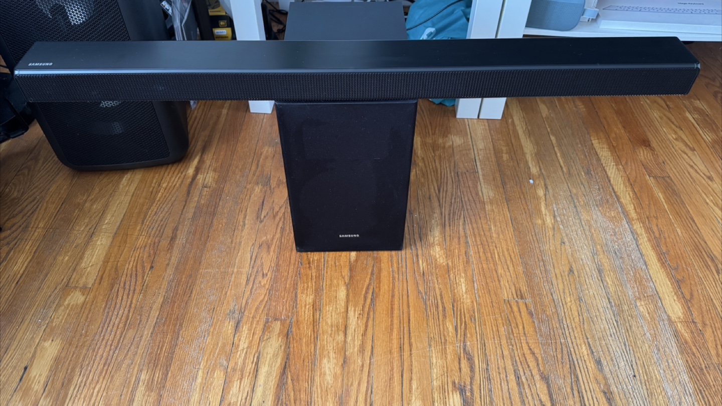Samsung HW-R550 Soundbar with Wireless Subwoofer