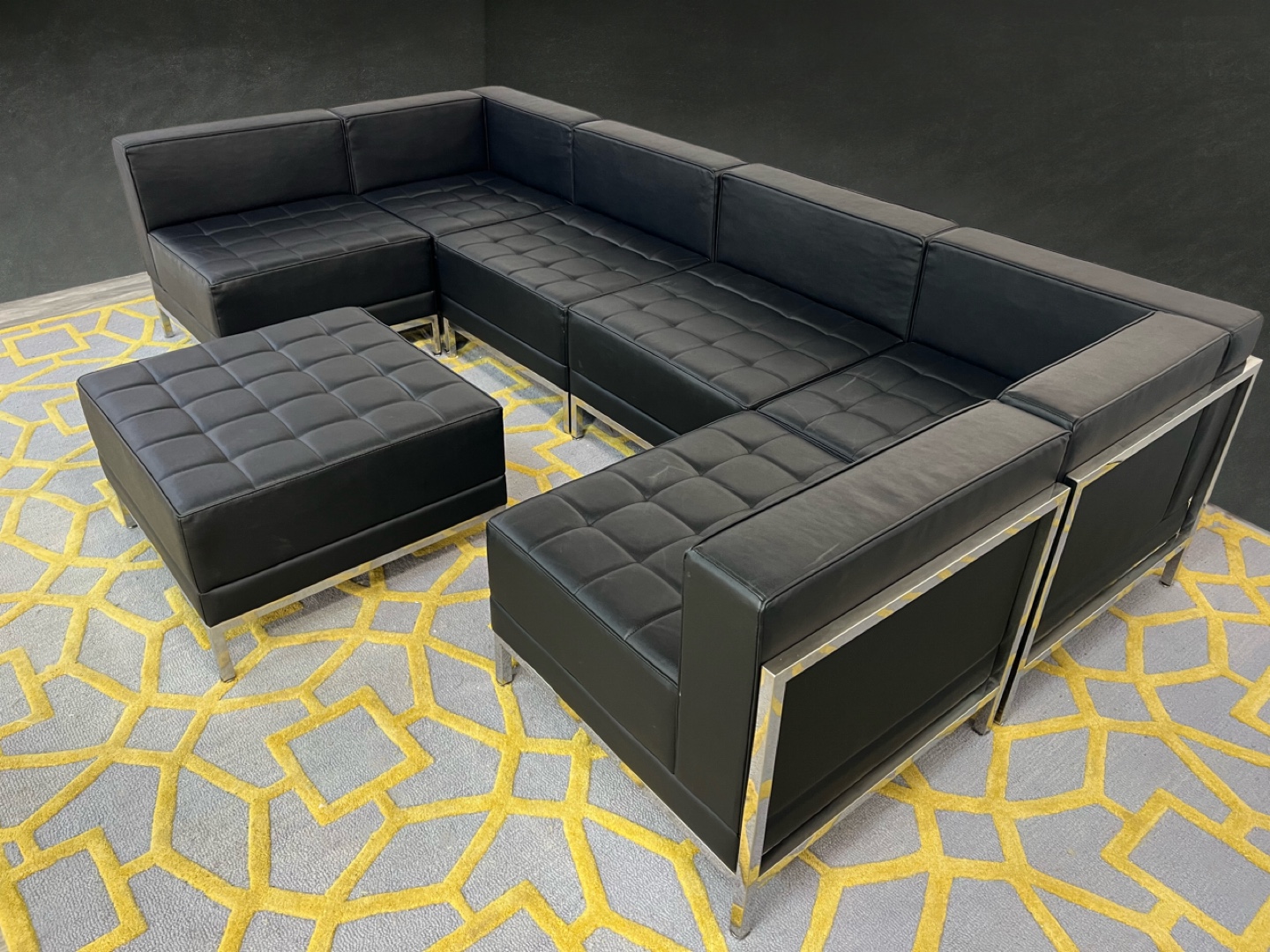 Delivery Available! Modern Leather Sectional Sofa with Ottoman - photo 2