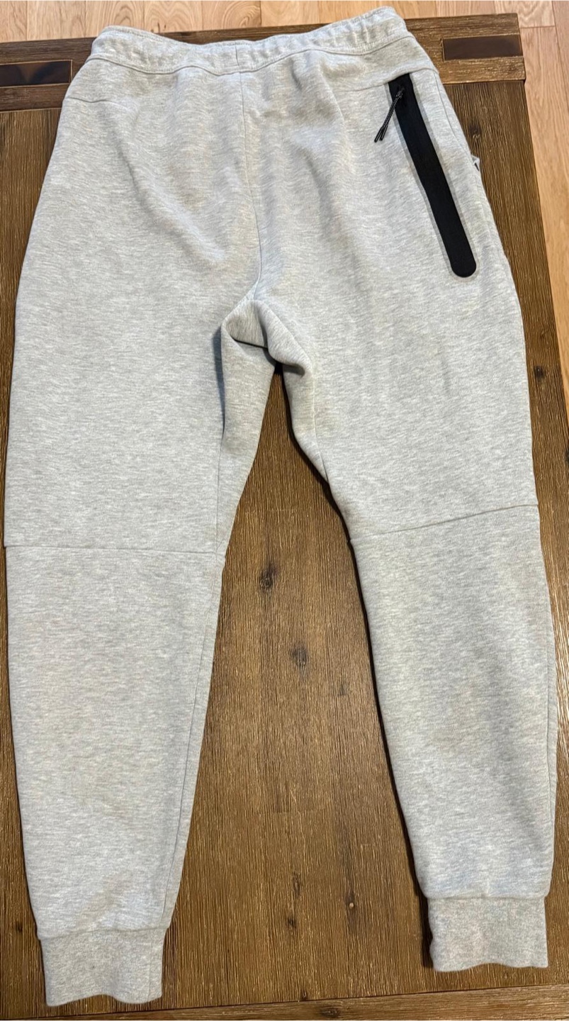 Nike Tech Fleece Joggers - Grey - Size S