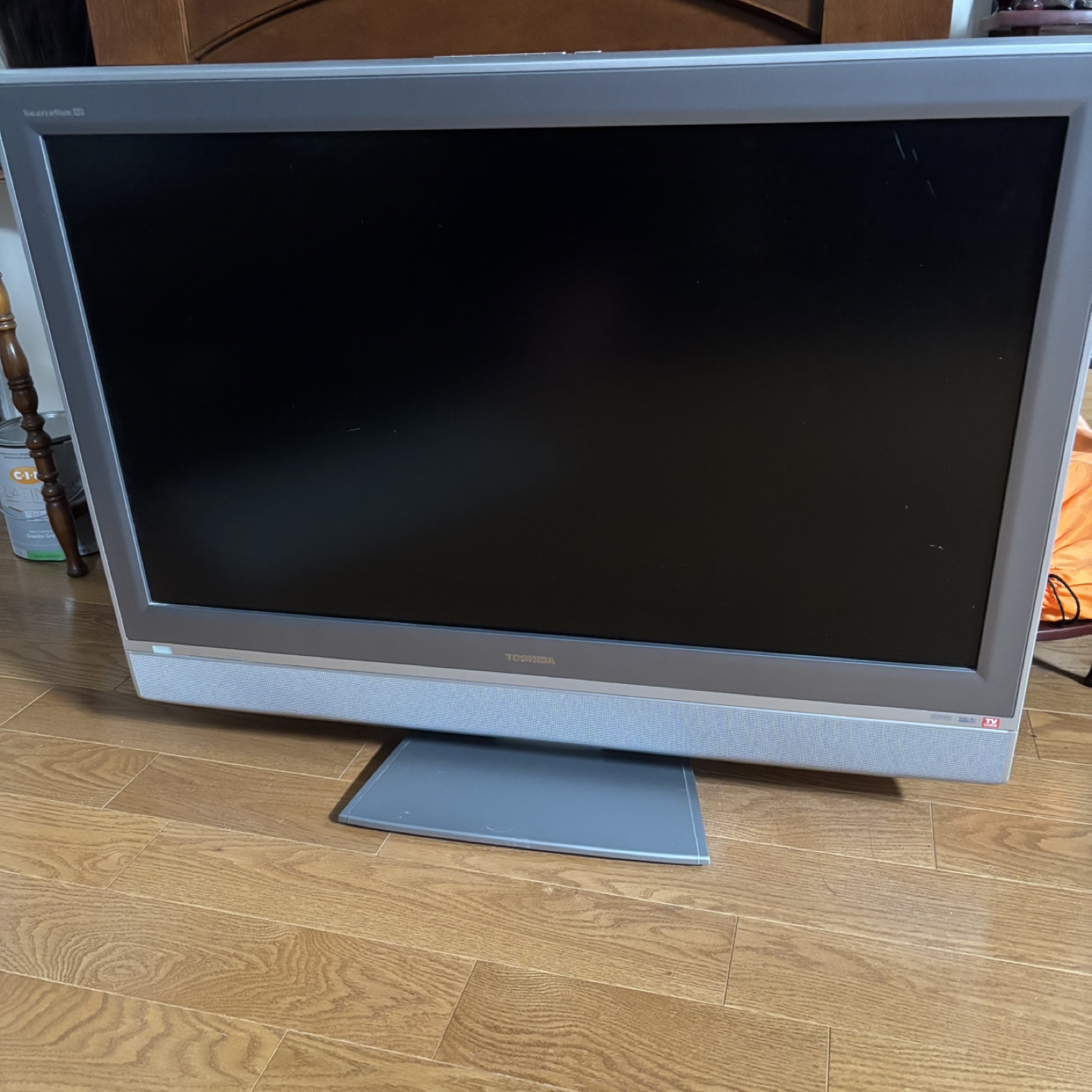 Toshiba Television Receiver - 37HL95 - October 2005