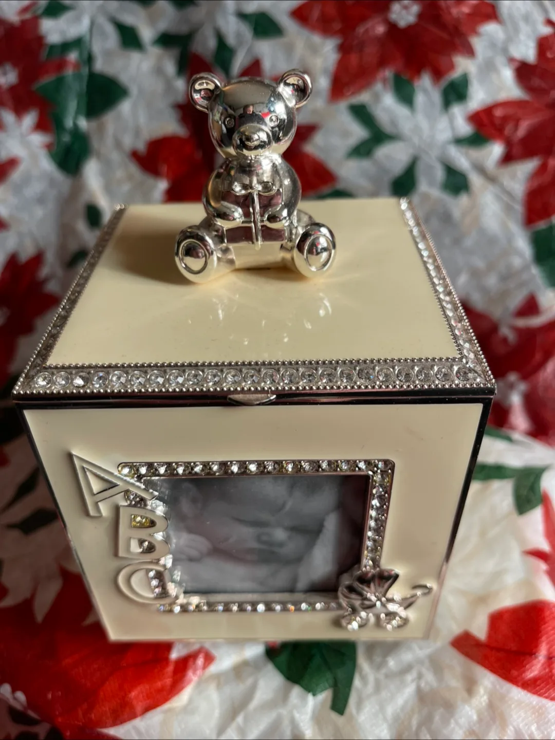 Baby's First Year Musical KEEPSAKE BOX image indicator(8)