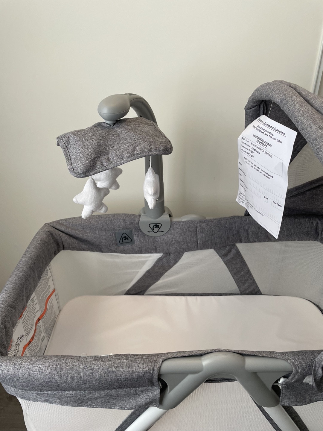Baby Bassinet with Mobile and Storage - photo 2