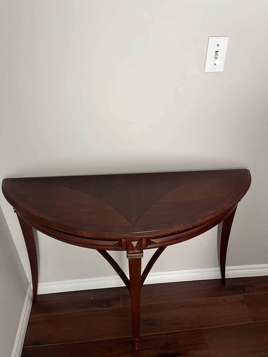 Elegant Half-Round Console Table - photo 2