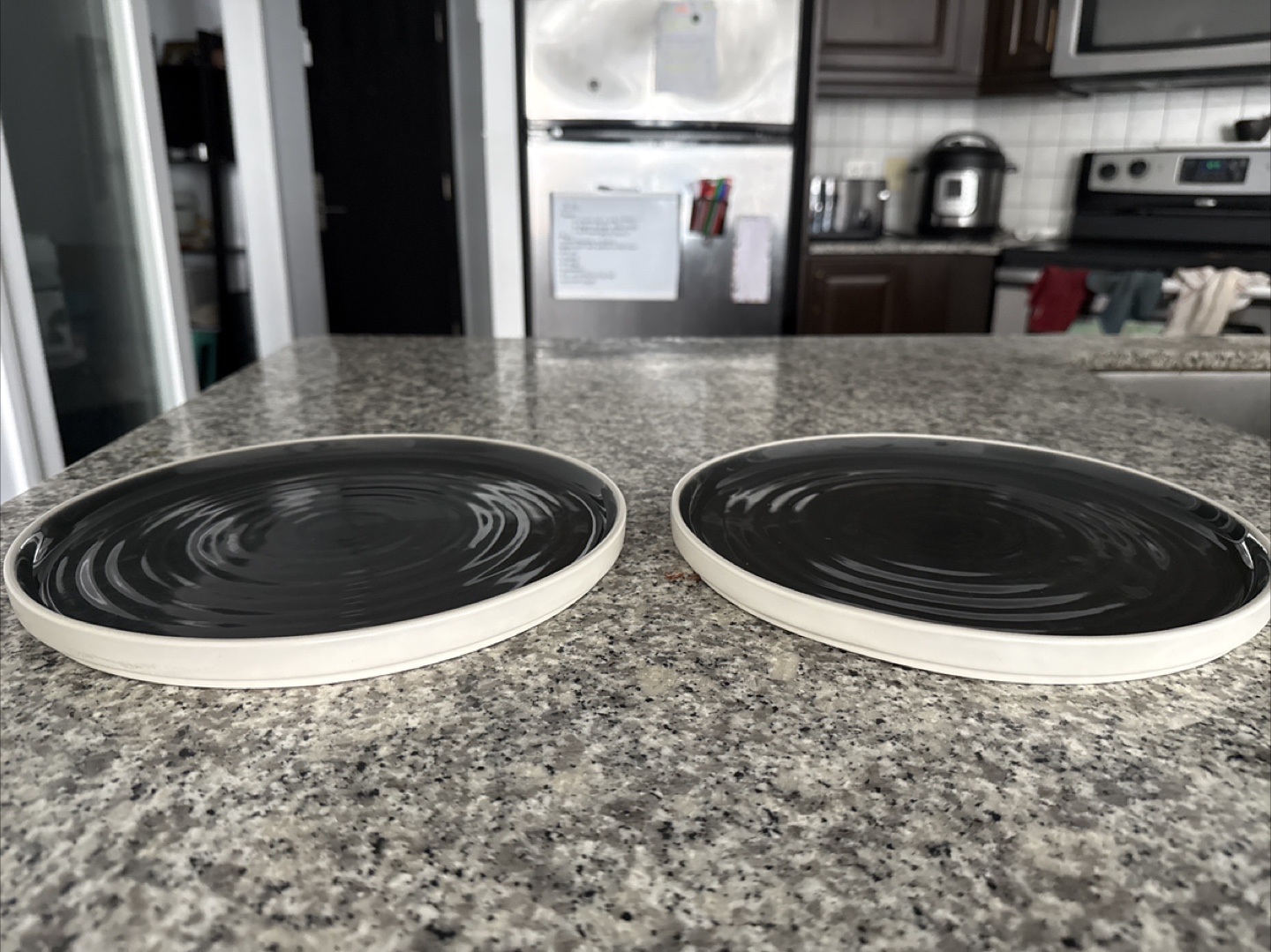 Set of Two Dark Grey Dinner Plates with White Rim - photo 3