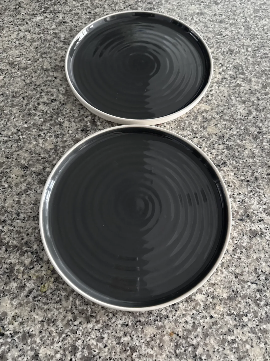 Set of Two Dark Grey Dinner Plates with White Rim thumbnail