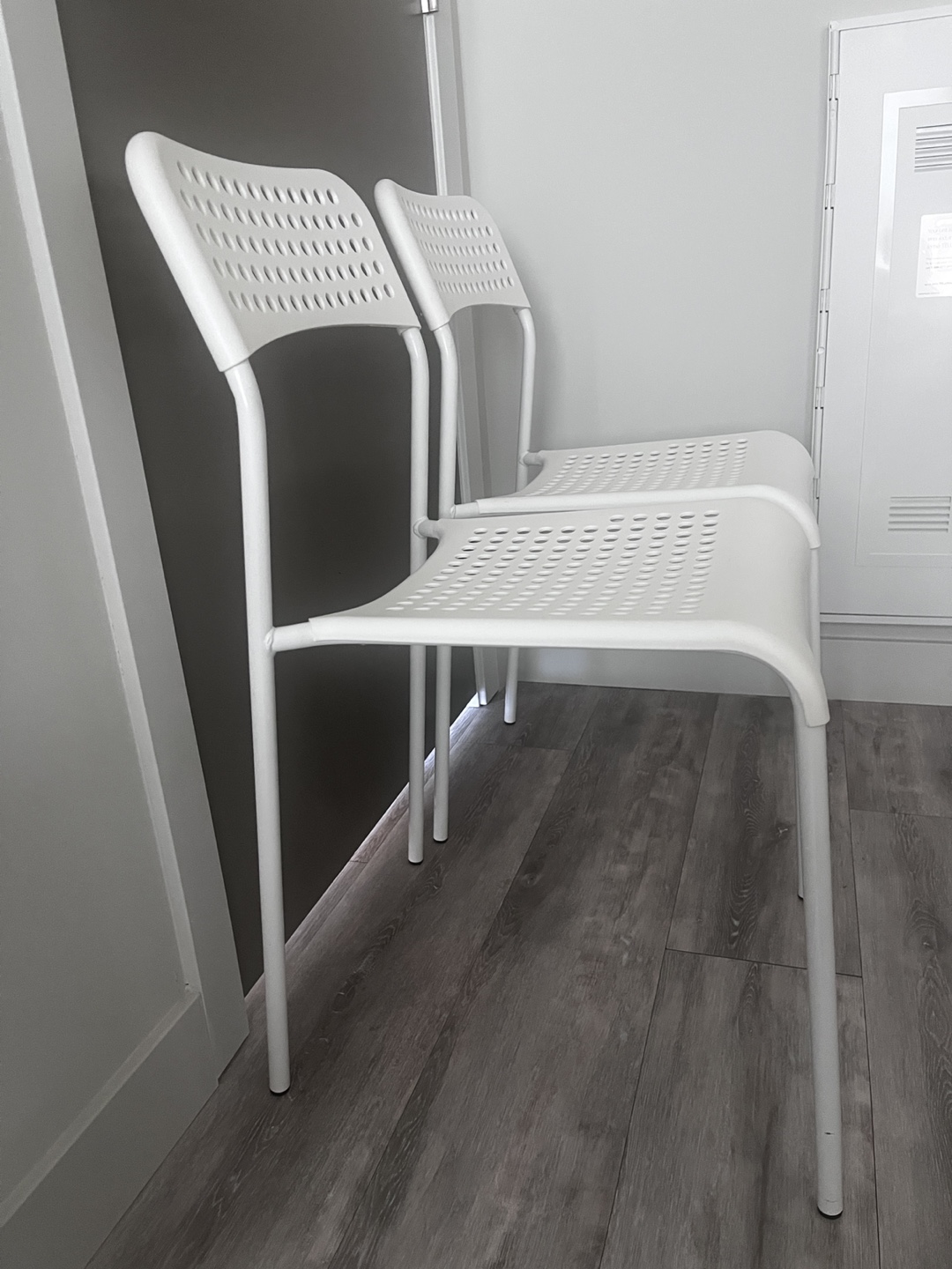 Pair of White Plastic Chairs - photo 3