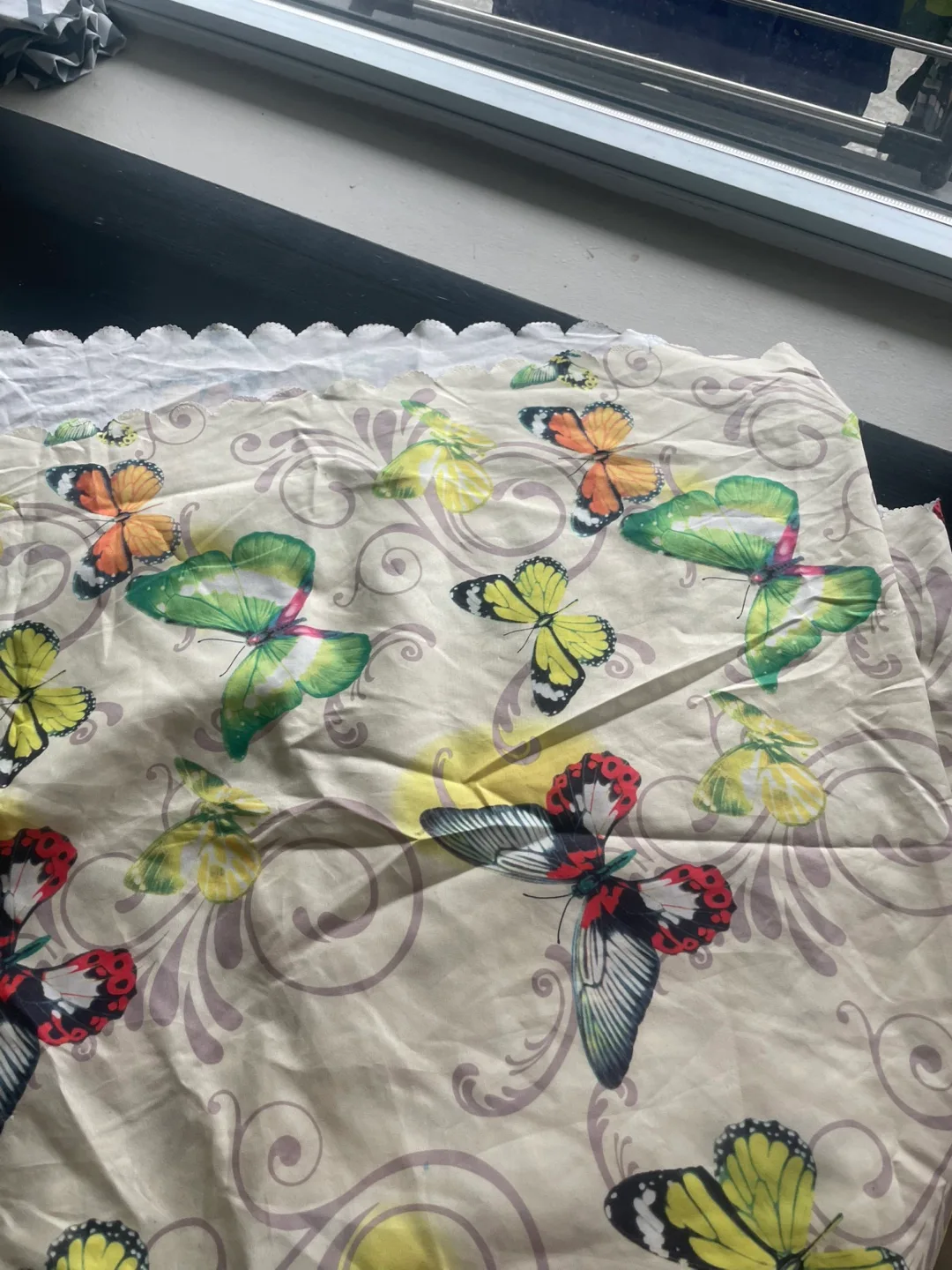 Butterfly-printed fabric table cover may bingo 🧡 image indicator(3)