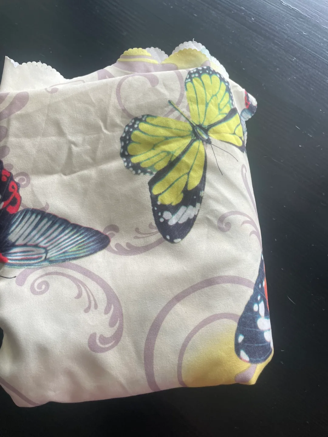 Butterfly-printed fabric table cover may bingo 🧡 image indicator(2)