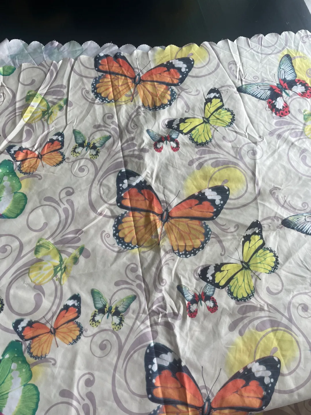 Butterfly-printed fabric table cover may bingo 🧡 image indicator(4)