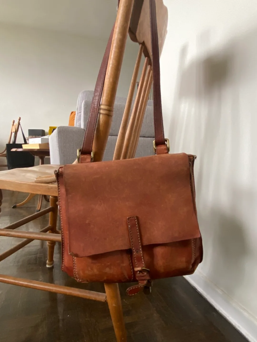 Well loved Roots leather bag / backpack thumbnail