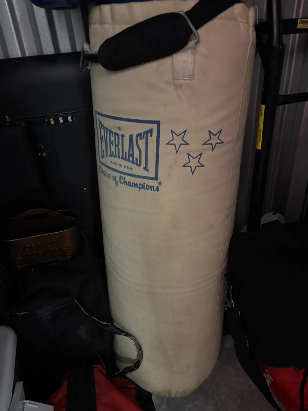 Everlast Heavy Bag - Choice of Champions image indicator(2)