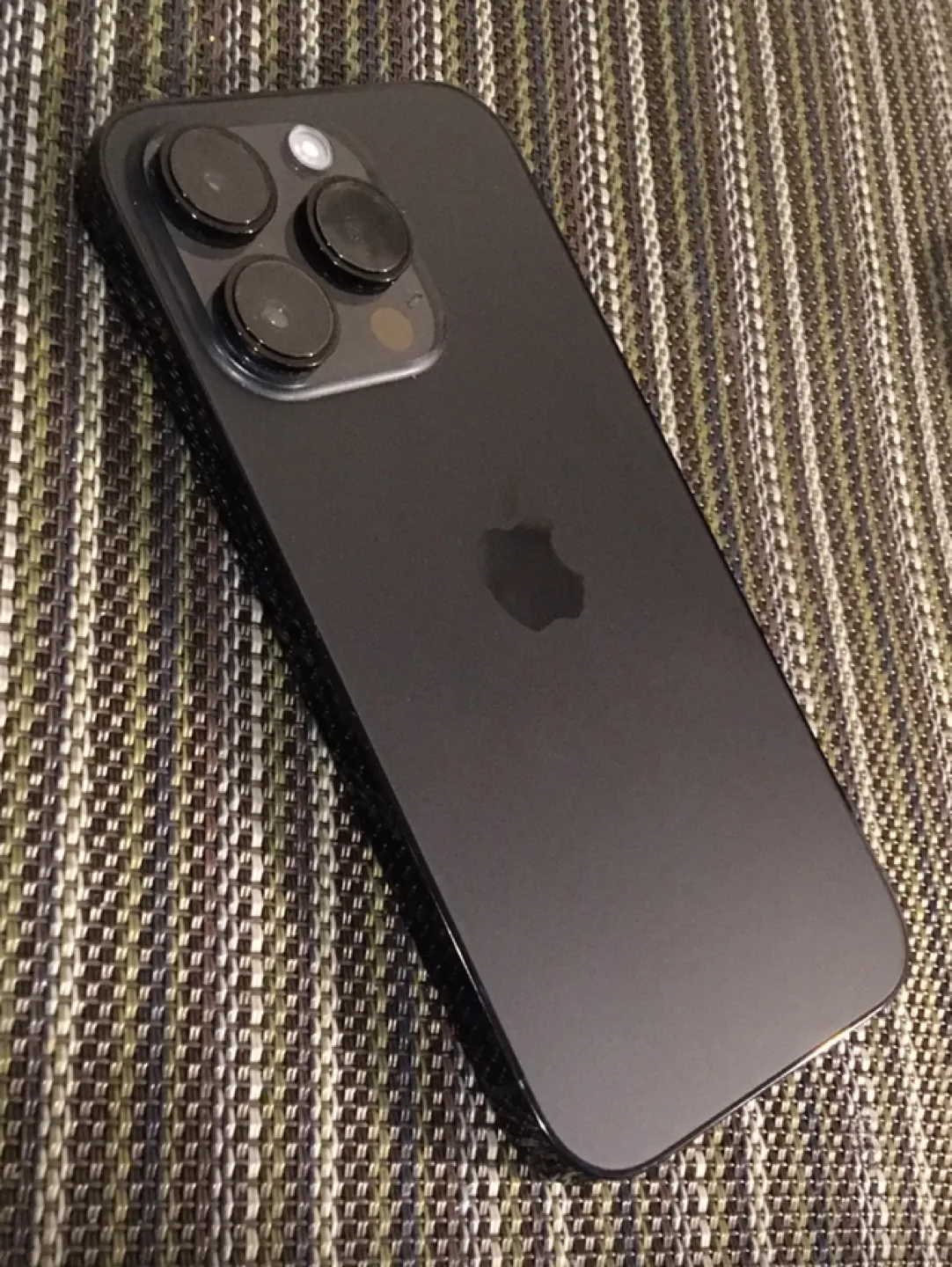 iPhone 14 Pro/ 128gb - Black - Excellent Condition image indicator(4)