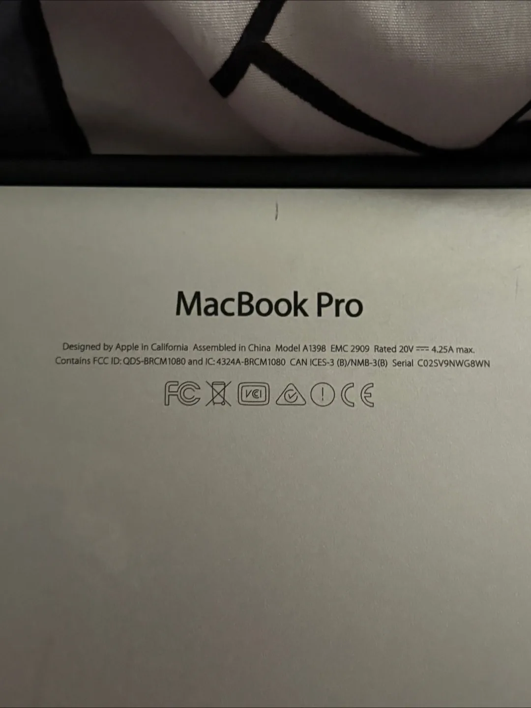 MacBook Pro 15-inch, Mid 2015 image indicator(3)