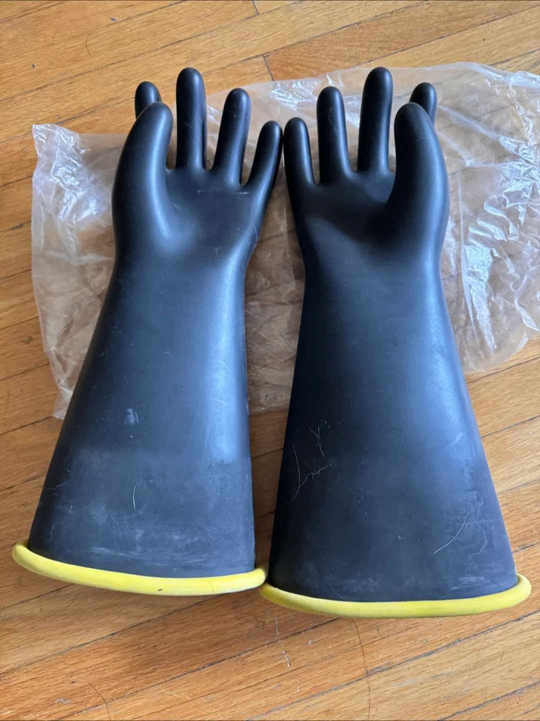 Salisbury Electrical Insulating Gloves image indicator(3)