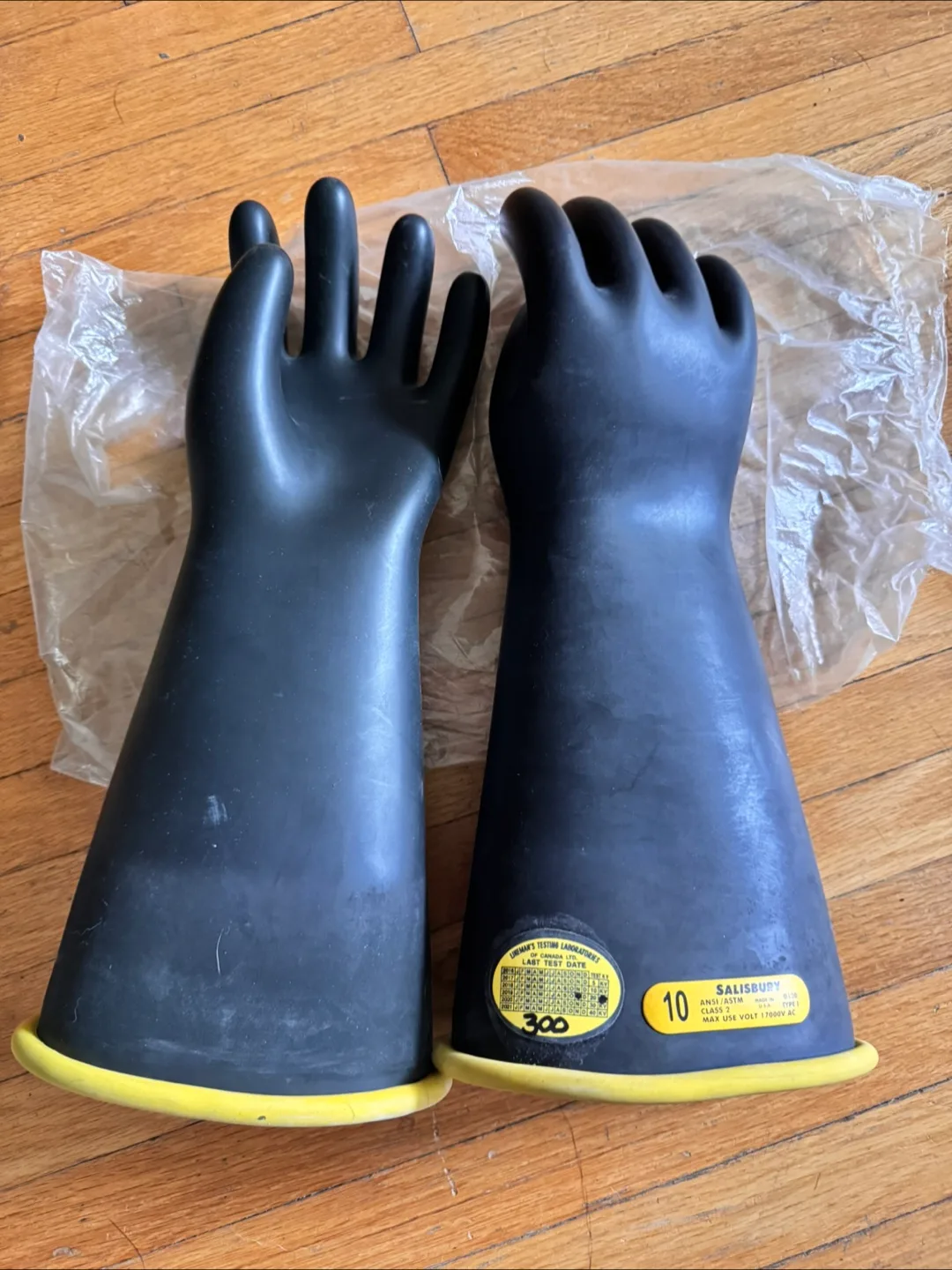 Salisbury Electrical Insulating Gloves image indicator(2)