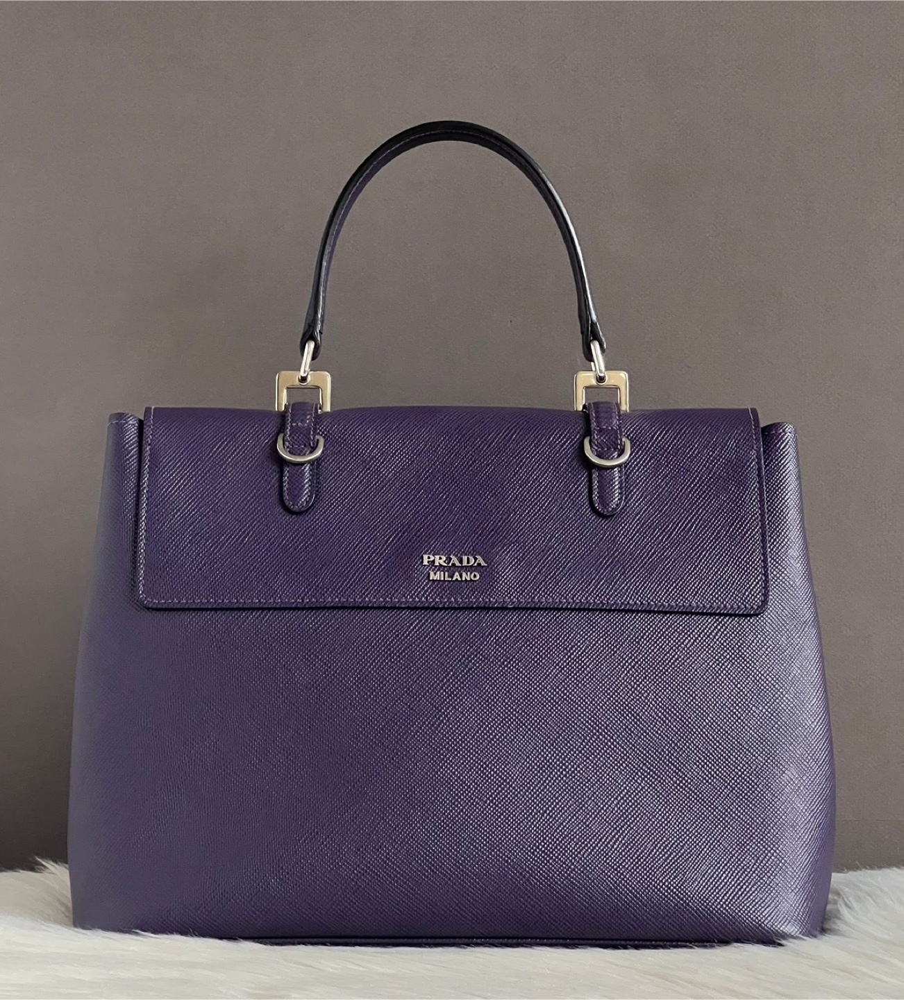 🎀 PRE-LOVED 🎀 Prada Saffiano Lux Double Turn-Lock Satchel